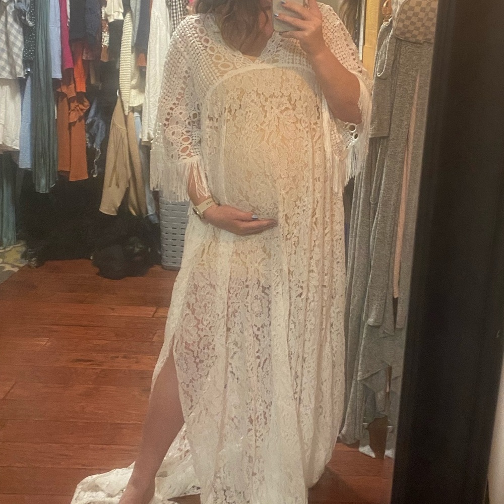 White lace dress / see through / need slip
